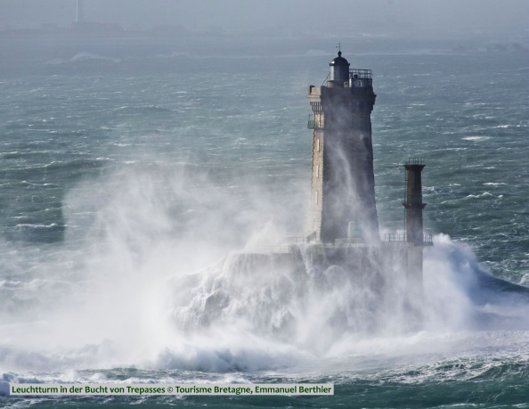 Frankreich, Bretagne, Leuchtturm in der Bucht von Trepasses © Emmanuel Berthier, Atout France