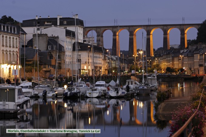 Frankreich, Bretagne, die Eisenbahnbrücke in Morlaix