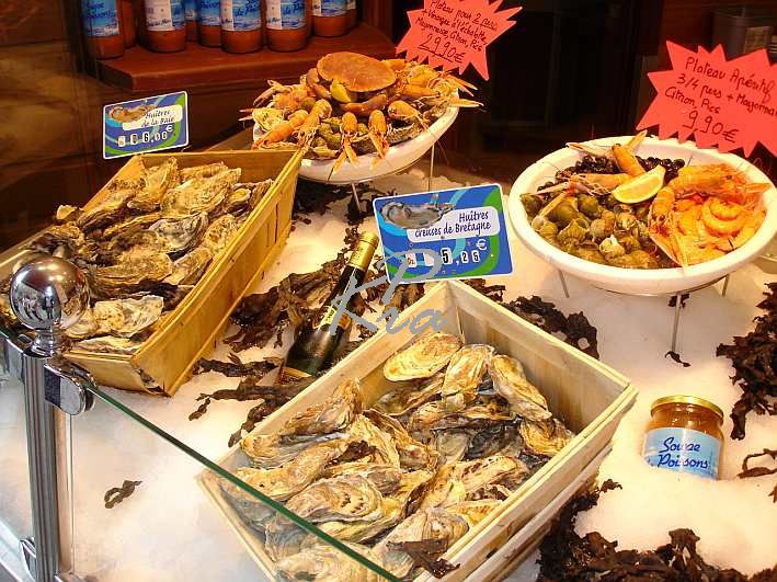 Frankreich, Kulinarisches in den Auslagen von Saint Malo