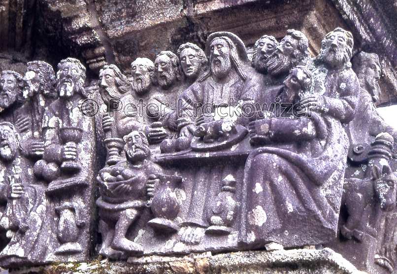 Frankreich, Bretagne, Detail aus dem Eingangsbereich der Pfarrkirche in Guimiliau