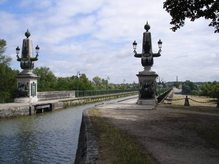 Frankreich, Loire Tal, Pont Canal ueber die Loire bei Briare