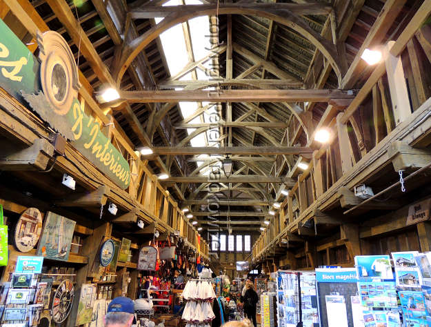 Frankreich, Normandie, in der Markthalle von Étretat