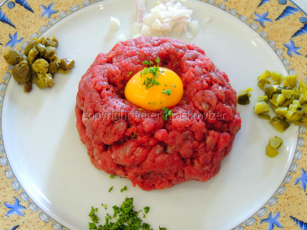 Frankreich, Normandie,  Restaurant „Les Roches Blanches“: steak tartar