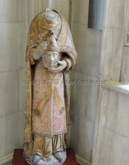 Frankreich, Normandie, Fecamp, Palais Benedictine, der hl. Dionysius mit seinem Kopf unterm Arm auf dem Weg zu seinem Grab