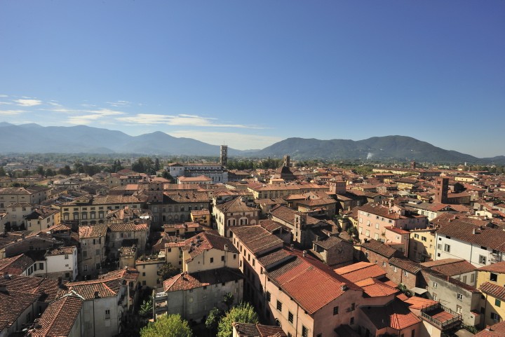 Italien, Toskana, Blick ueber die Daecher von Lucca, Bildquelle: ENIT Fototeca, Fotograf Gino Cianci