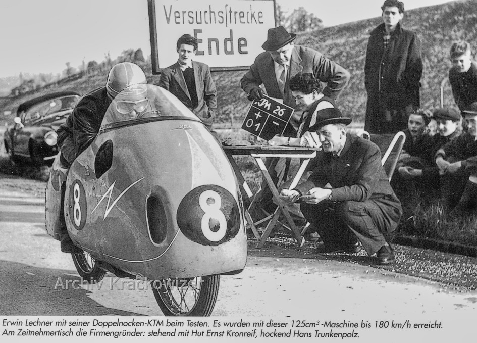 Erwin Lechner mit seiner Doppel-Nocken-KTM